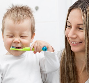 What Is The Correct Tooth Brushing Method?